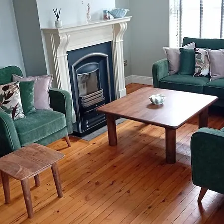 Entire With Hot Tub Prázdninový dům Rosslare Harbour